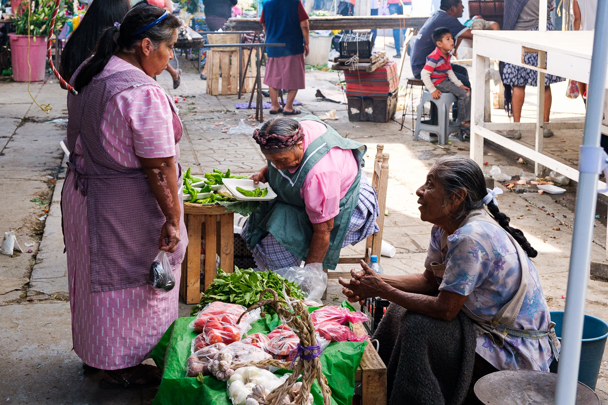 Día de Plaza en Ocotlán de Morelos - Fotografía Documental - corama