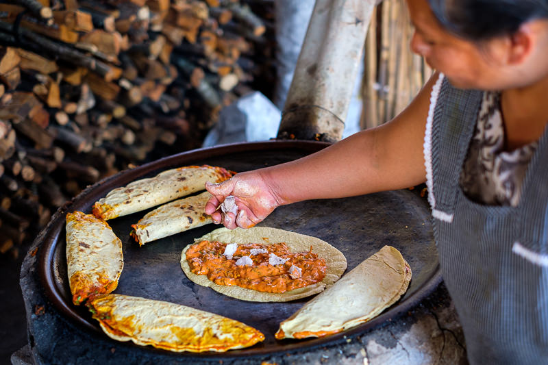 Cocinando las empanadas