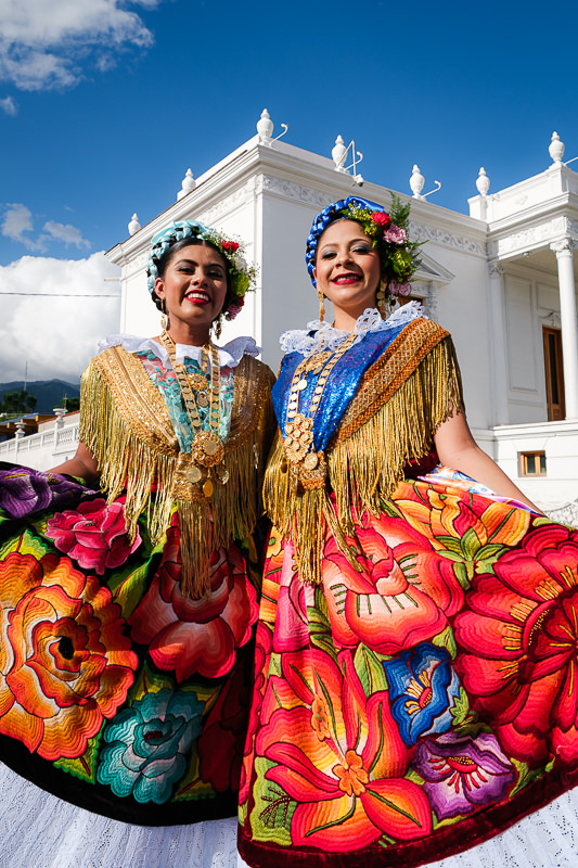 Primer Desfile de Delegaciones de la Guelaguetza
