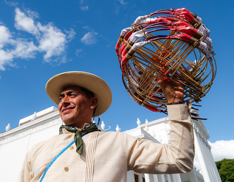 Primer Desfile de Delegaciones de la Guelaguetza