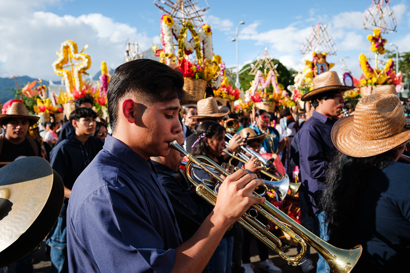 Primer Desfile de Delegaciones de la Guelaguetza