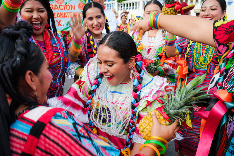 Primer Desfile de Delegaciones de la Guelaguetza