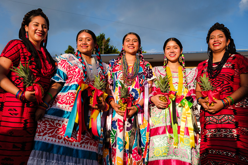 Primer Desfile de Delegaciones de la Guelaguetza