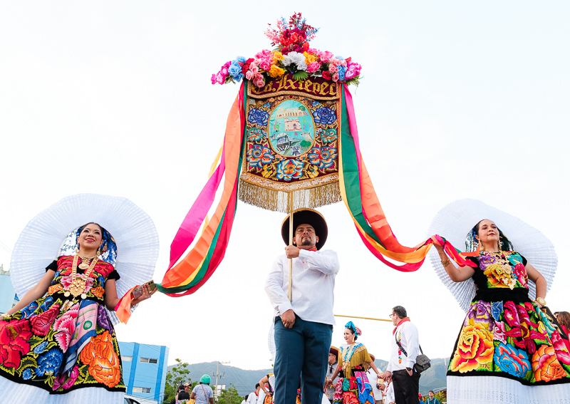 Primer Desfile de Delegaciones de la Guelaguetza